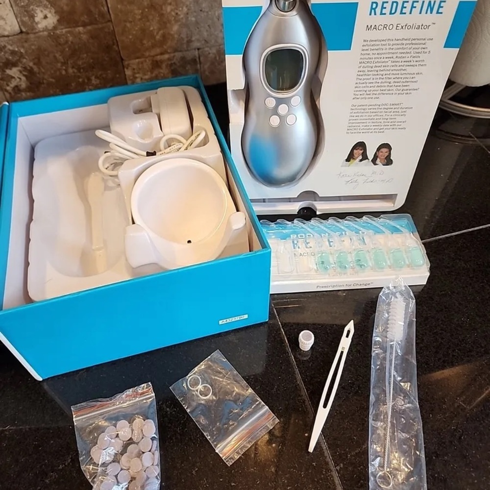 Rodan + Fields REDEFINE Macro Exfoliator, NEW